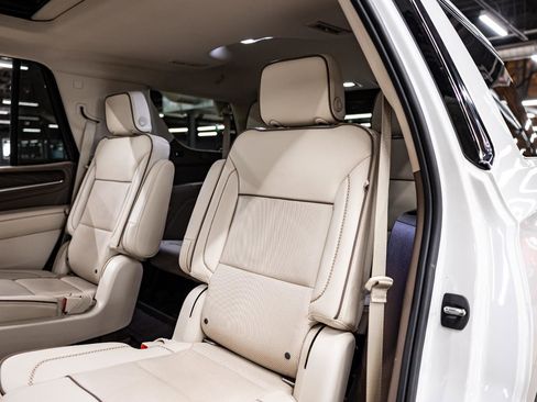 Used 2021 GMC Yukon Denali image 9