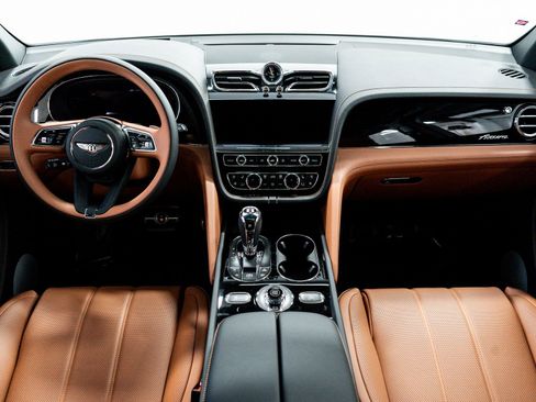 New 2025 Bentley Bentayga Extended Wheelbase image 28