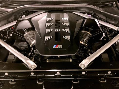 Used 2024 BMW X5 M60i image 29