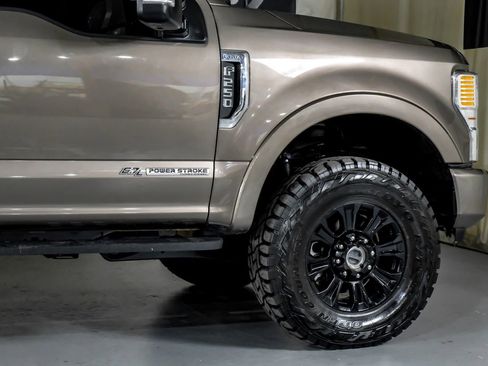 Used 2022 Ford F250 Lariat w/ Tremor Off-Road Package image 7