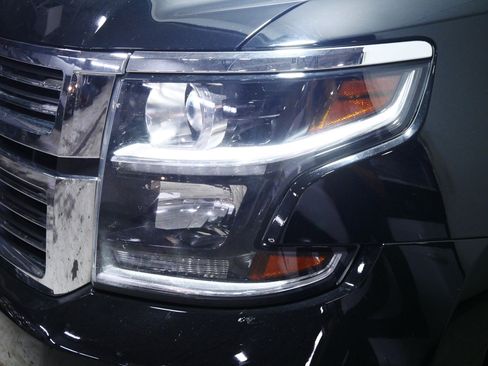 Used 2017 Chevrolet Tahoe Premier image 16