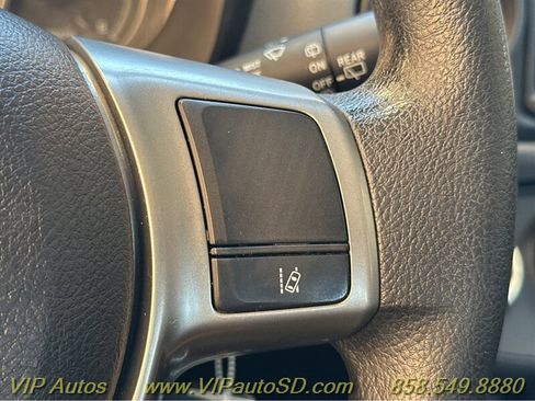 Used 2017 Toyota Yaris LE image 22