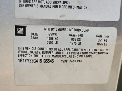 Used 2001 Chevrolet Corvette Coupe RWD image 18