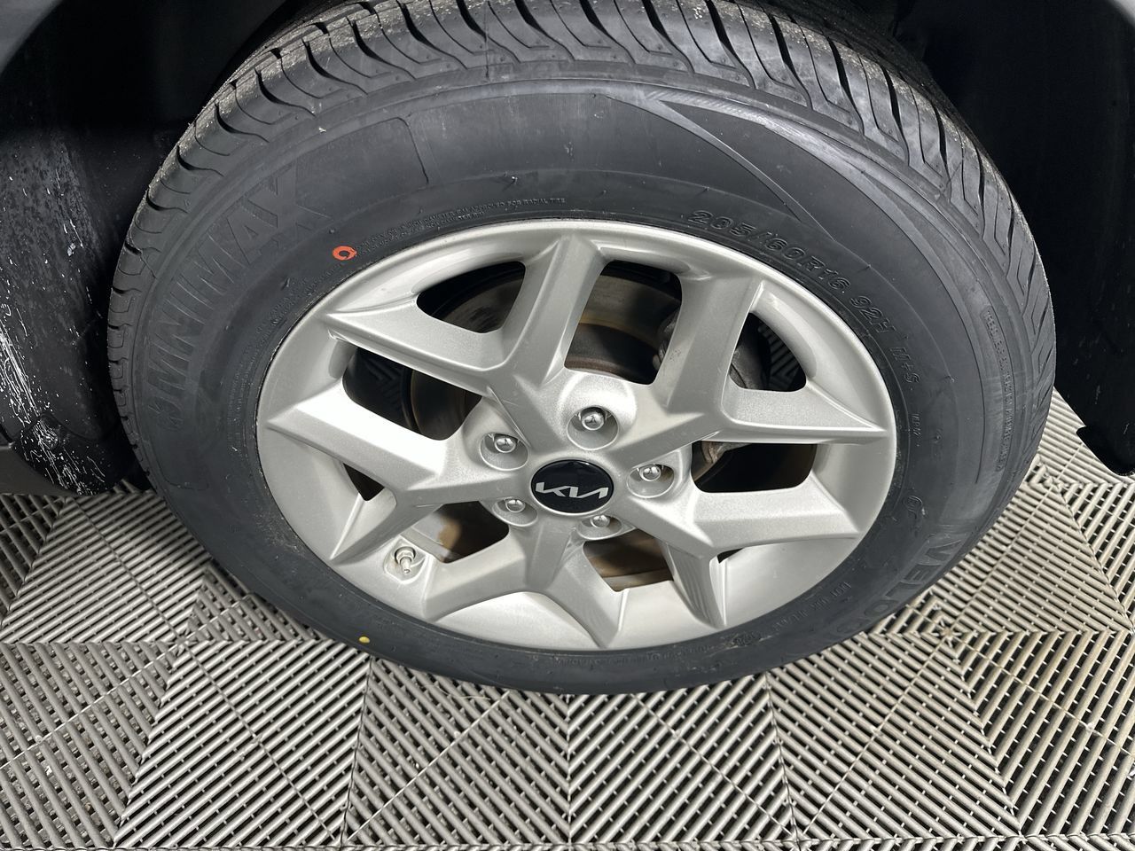 Certified 2023 Kia Soul S FWD image 21