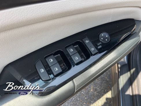 Used 2024 Kia Sportage EX FWD image 8