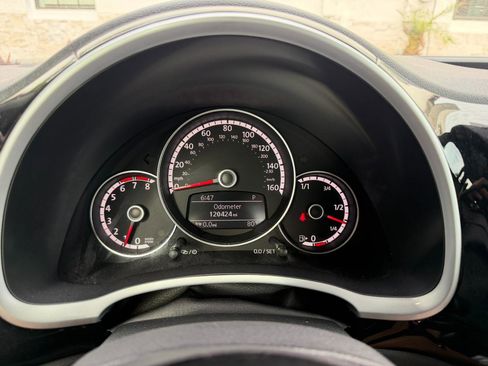 Used 2015 Volkswagen Beetle 1.8T FWD image 26