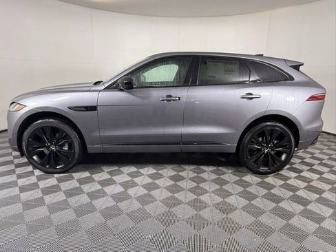 Used 2025 Jaguar F-PACE R-Dynamic S image 4