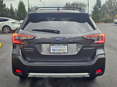Used 2023 Subaru Outback Limited image 6