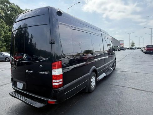 Used 2011 Mercedes-Benz Sprinter 2500 image 4