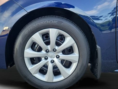 Used 2025 Toyota Corolla LE FWD image 10