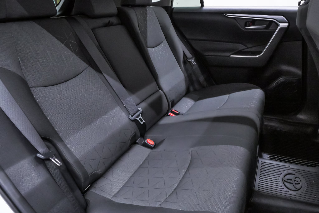 Used 2024 Toyota RAV4 XLE w/ Convenience Package FWD image 12