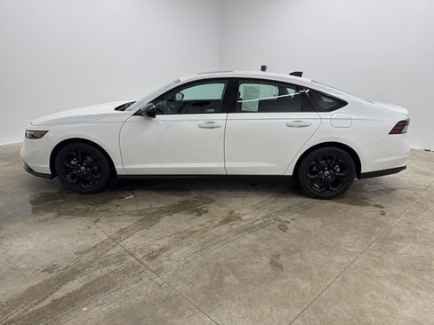 Certified 2025 Honda Accord SE image 8