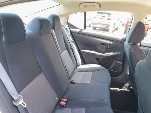 Used 2024 Nissan Sentra SV FWD image 17