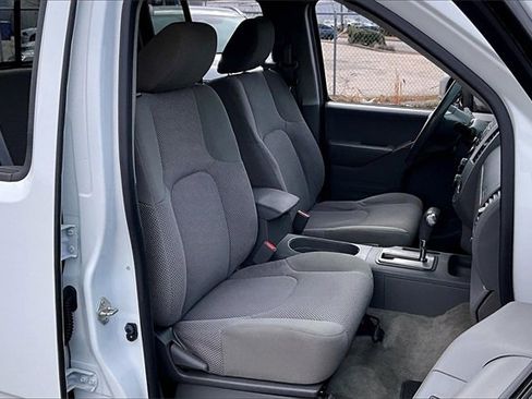 Used 2018 Nissan Frontier SV w/ Value Truck Package image 29