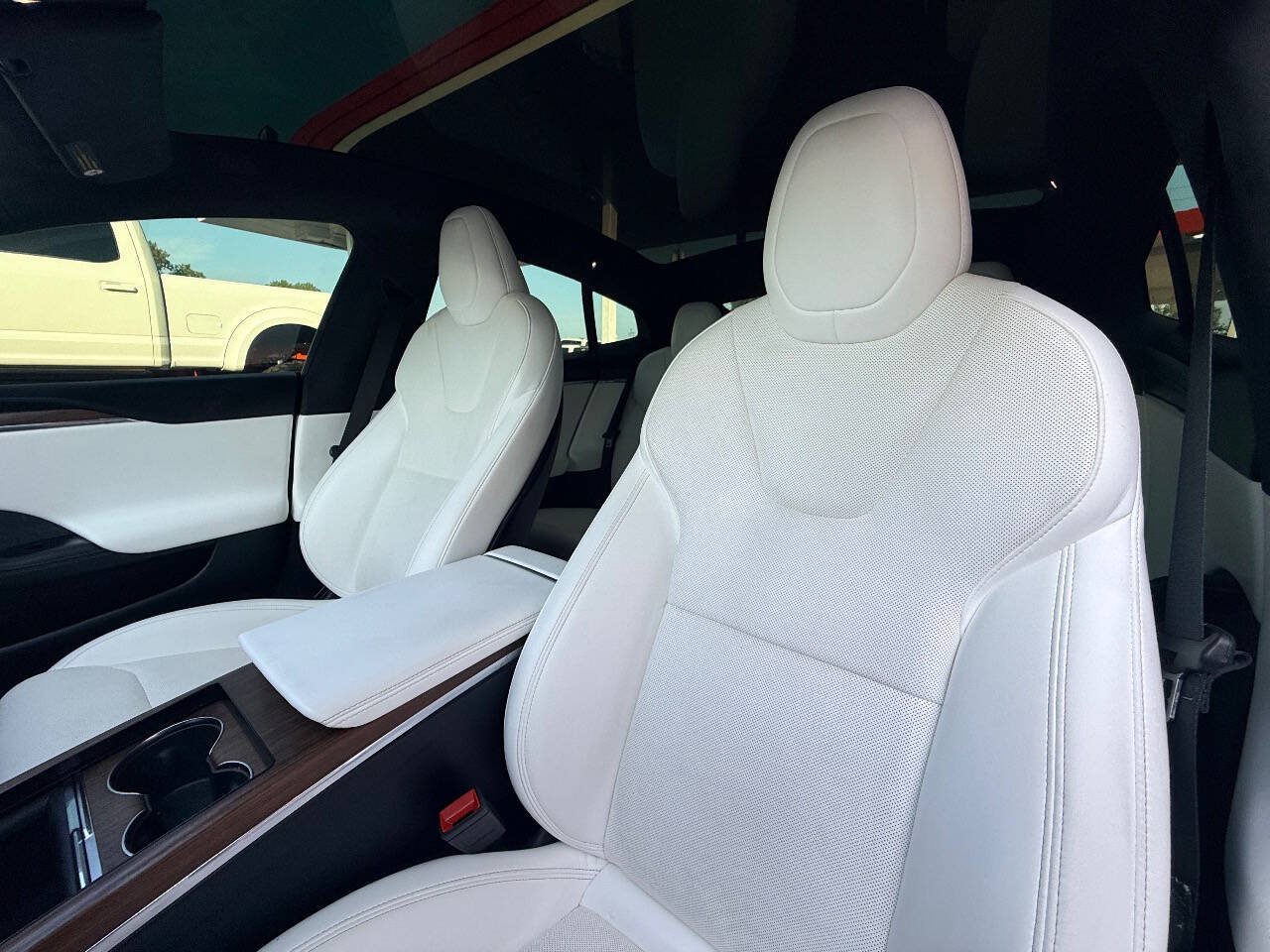 Used 2022 Tesla Model S AWD/4WD image 29