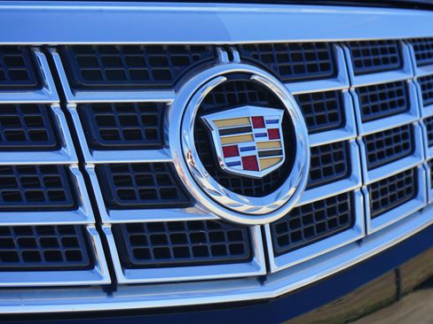 Used 2013 Cadillac XTS Premium image 6