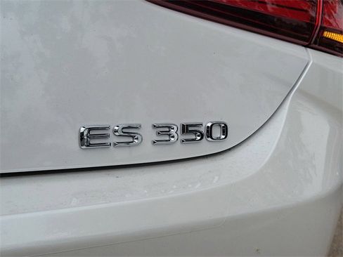New 2025 Lexus ES 350 Ultra Luxury image 7