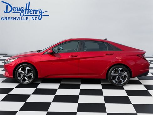 Used 2023 Hyundai Elantra SEL w/ Convenience Package image 2