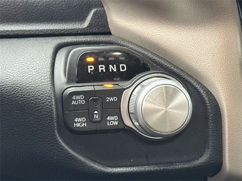 Used 2019 RAM 1500 Laramie image 12