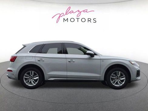 Certified 2023 Audi Q5 2.0T Premium w/ Convenience Package AWD/4WD image 4