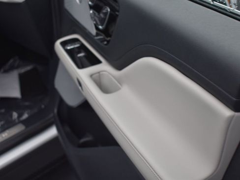 New 2026 Lincoln Aviator Reserve image 17