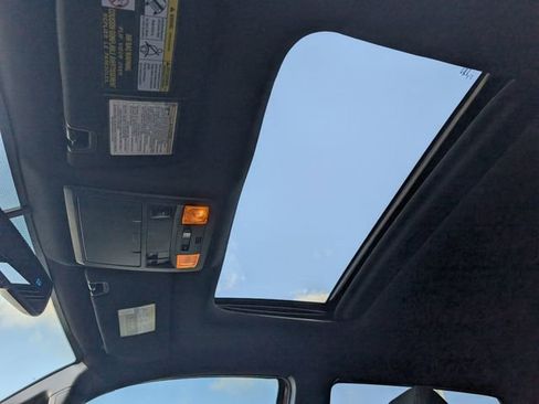 Used 2016 Toyota Tacoma TRD Sport w/ Premium & Technology Package image 20