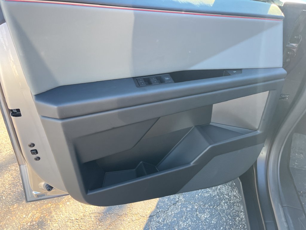 Used 2026 Tesla Cybertruck AWD Crew Cab image 11