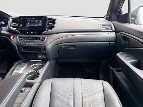 Used 2023 Honda Passport TrailSport image 20