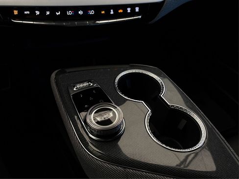 New 2025 Cadillac Optiq Sport 1 w/ LPO, ONYX Package image 26