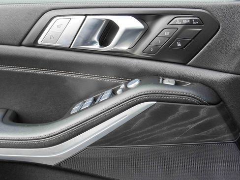 Certified 2022 BMW X7 xDrive40i w/ Premium Package image 15