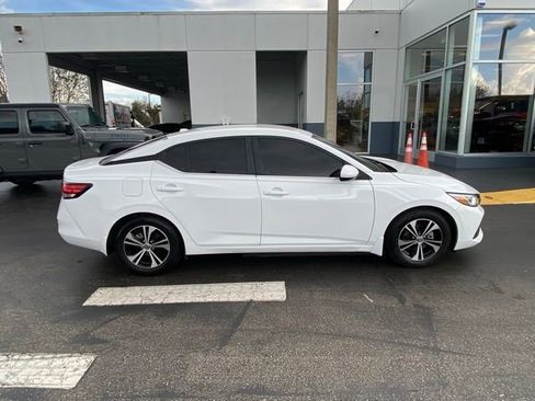Used 2022 Nissan Sentra SV image 11