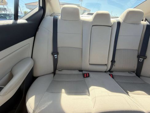 Used 2025 Nissan Altima 2.5 SV FWD image 39