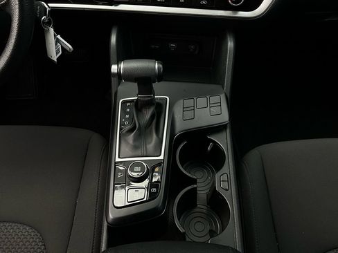 Used 2025 Kia Sportage LX image 14