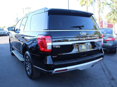 Used 2022 Ford Expedition XLT AWD/4WD image 5