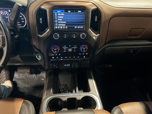 Used 2021 Chevrolet Silverado 3500 High Country image 16