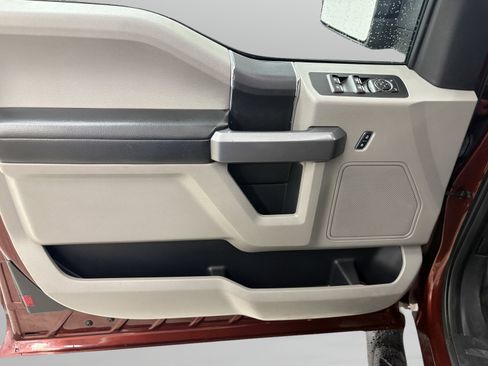 Used 2017 Ford F150 XLT w/ Trailer Tow Package image 23