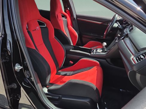Used 2019 Honda Civic Type R image 17