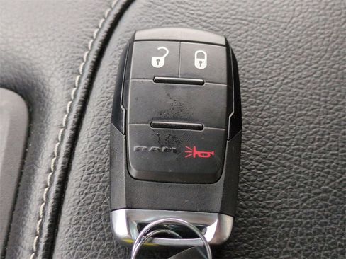 Used 2024 RAM 2500 Big Horn w/ Sport Appearance Package image 28