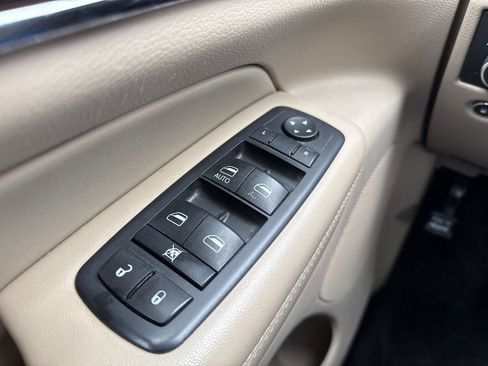 Used 2015 Jeep Grand Cherokee Limited w/ Luxury Group II AWD/4WD image 34
