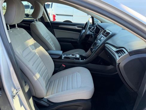 Used 2017 Ford Fusion S image 21