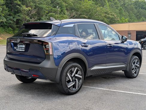 Used 2026 Nissan Kicks SV FWD image 9