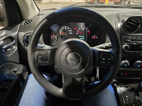 Used 2013 Jeep Compass Sport image 34