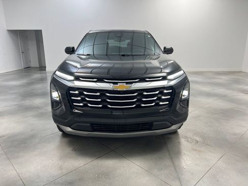 Used 2026 Chevrolet Equinox LT FWD image 2