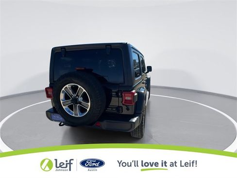 Used 2018 Jeep Wrangler Unlimited Sahara image 10