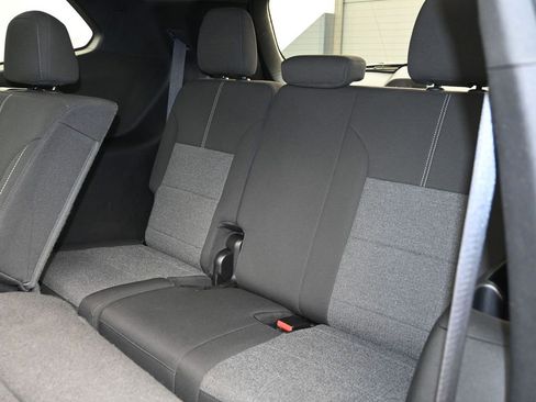 Certified 2025 GMC Acadia Elevation image 25