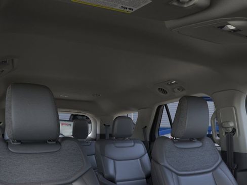New 2026 Ford Explorer Active RWD image 21
