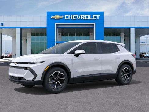 New 2026 Chevrolet Equinox EV LT image 3