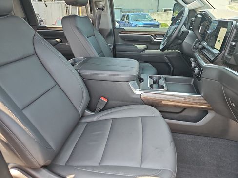Used 2026 Chevrolet Silverado 2500 LT w/ Trail Boss Package AWD/4WD image 10