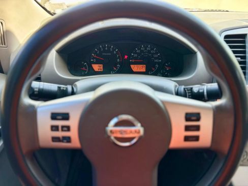 Used 2019 Nissan Frontier SV AWD/4WD image 21