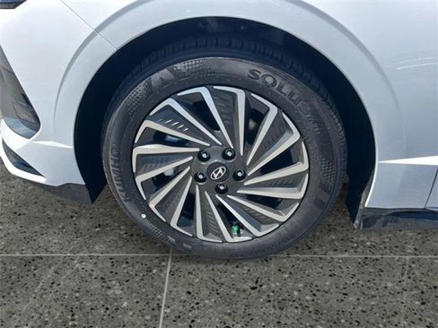 Used 2024 Hyundai Sonata SEL FWD image 14
